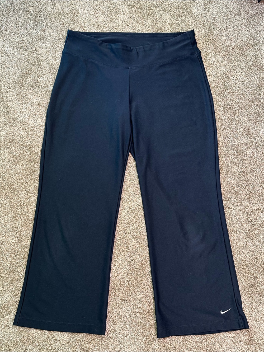 Vintage Nike Black Flared Capris